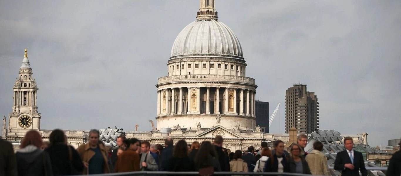 Λονδίνο: Πήγε να «αγοράσει» βόμβες από αστυνομικούς κι «έφαγε» ισόβια